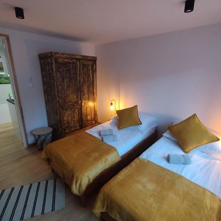 U Gazdy - Apartament Z Ogrodem I Tarasem , Przy Gondoli シュチルク エクステリア 写真